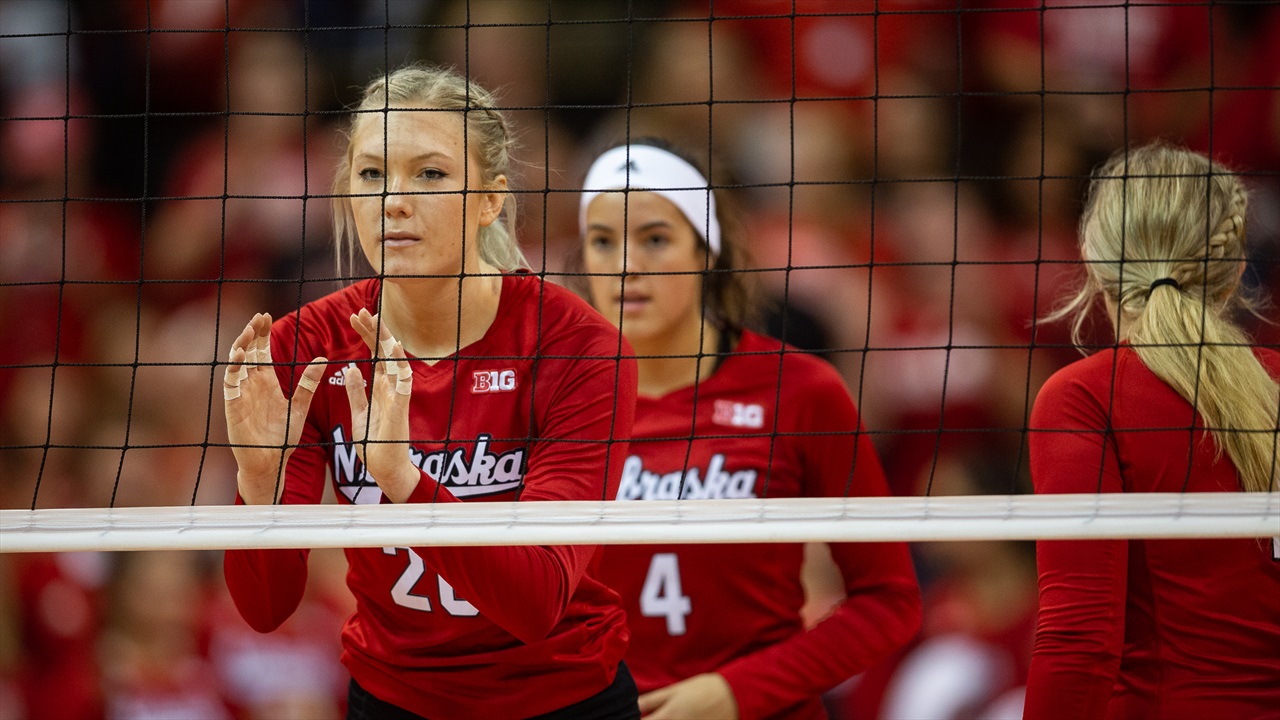Husker Volleyball Sweeps Northwestern Behind Big Night from Stivrins ...